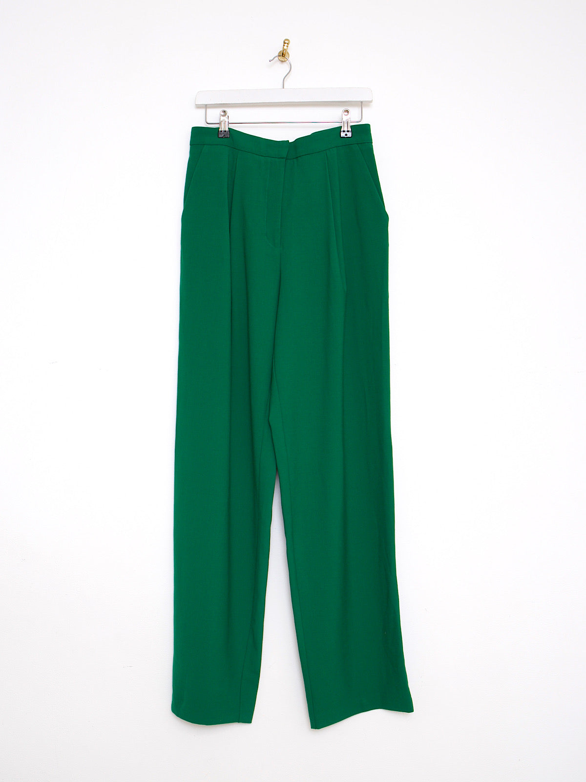 Smart green pleated trousers by CHINTI & PARKER