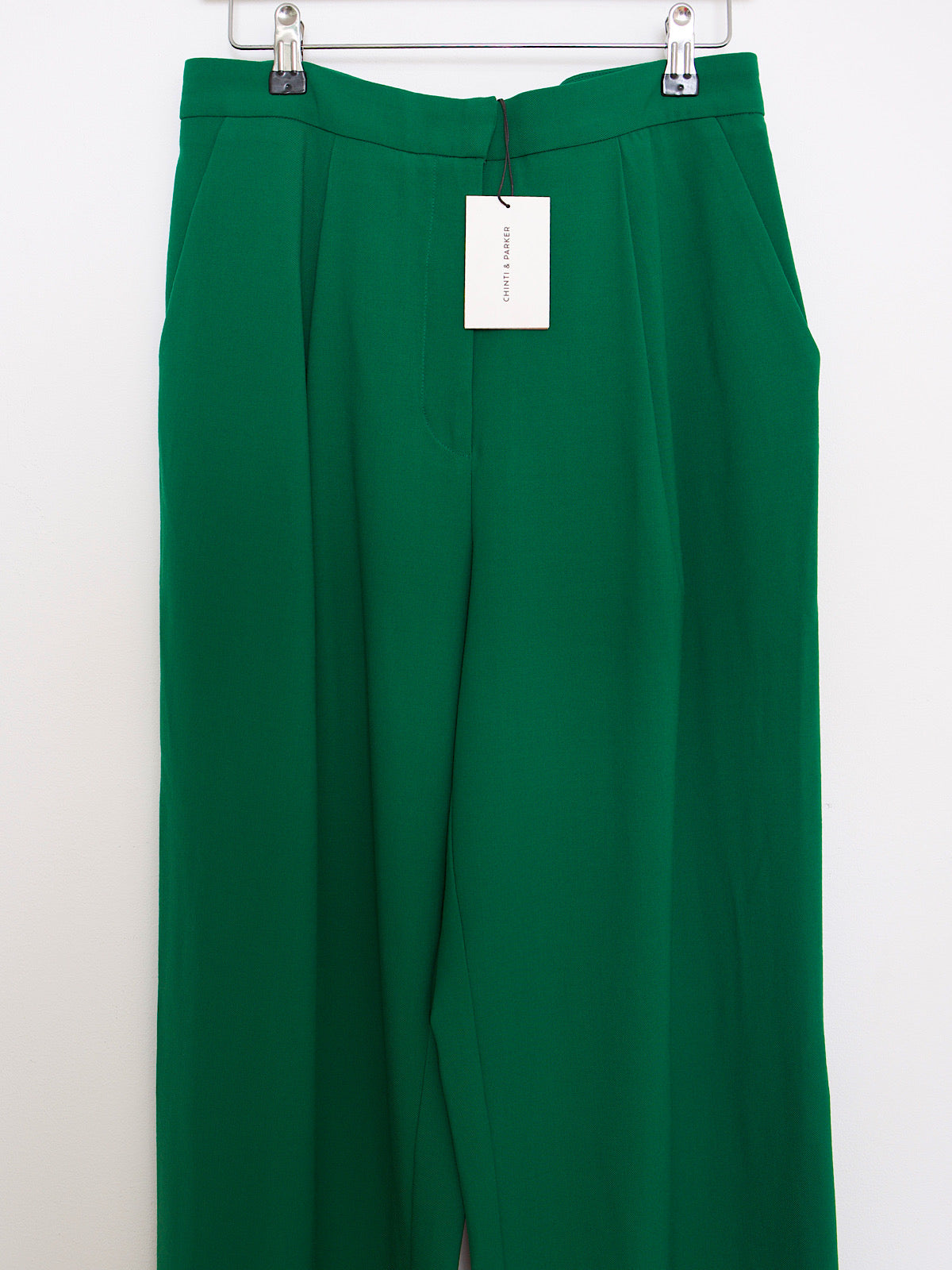 Smart green pleated trousers by CHINTI & PARKER