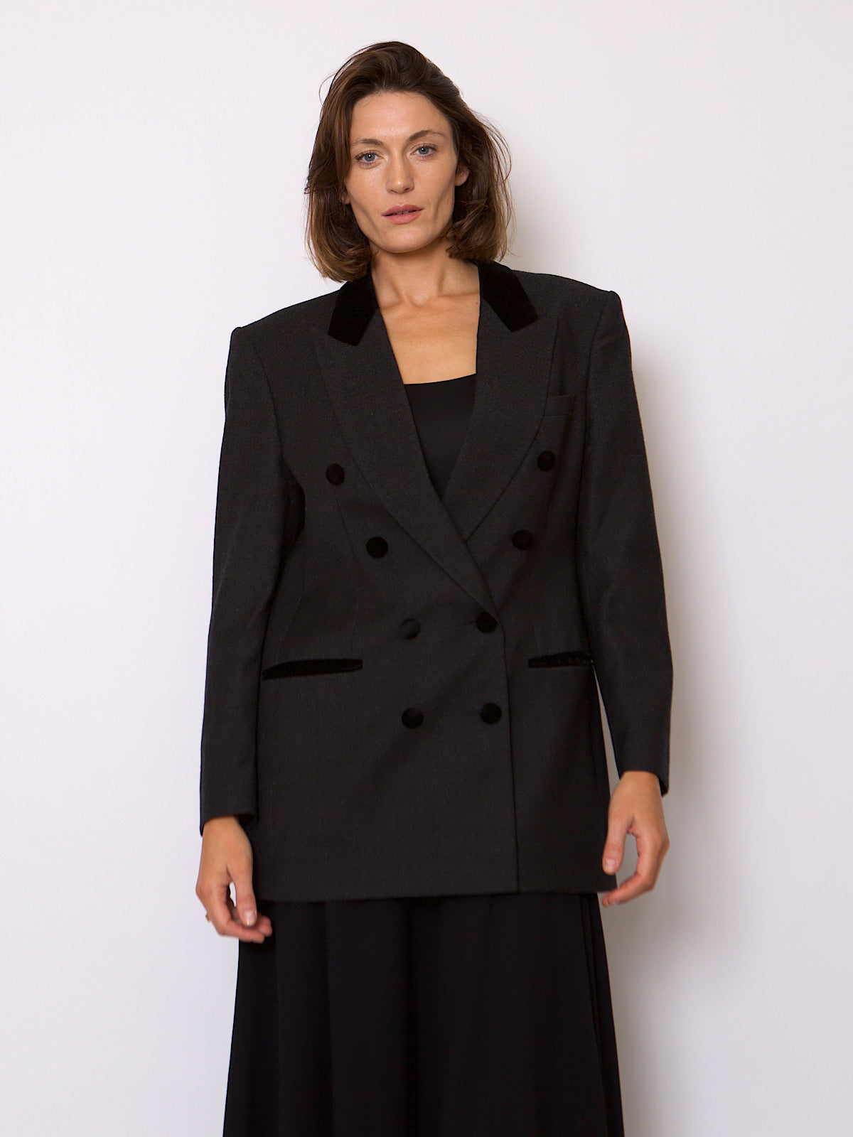 80s GREY WOOL VINTAGE BLAZER BLACK VELVET DETAILS