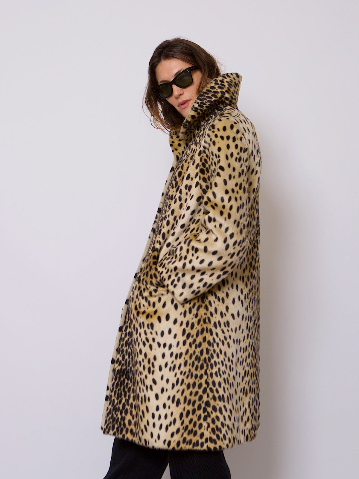 60s VINTAGE LEOPARD FAUX FUR LUXURY COAT GOLD BUTTONS