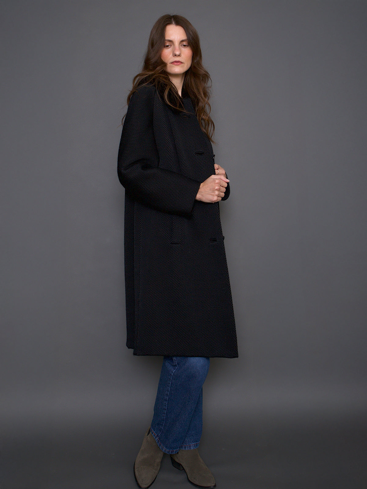 60S VINTAGE BLACK WOOL COAT FAUX FUR COLLAR