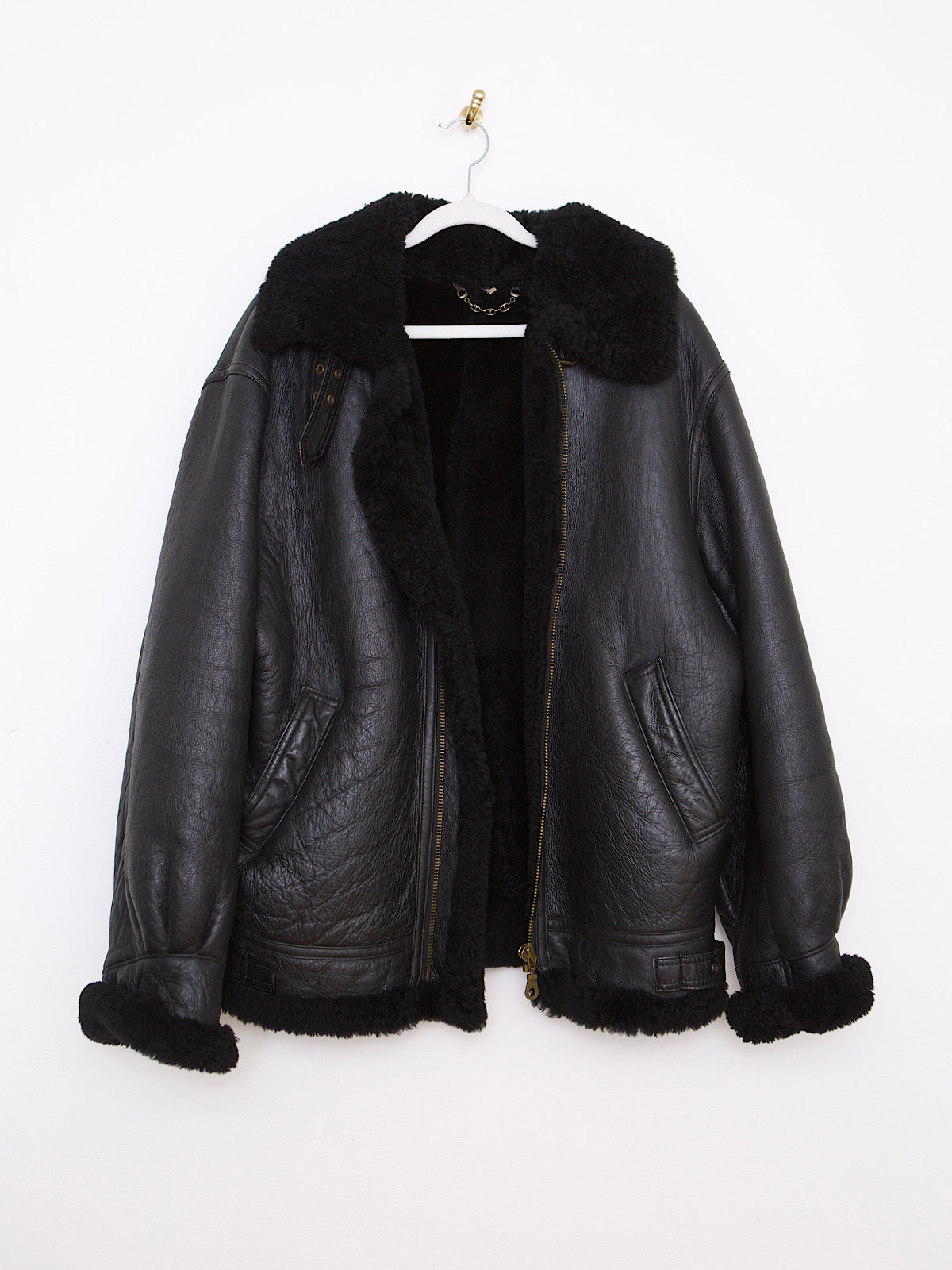 VINTAGE BLACK LEATHER SHEARLING FLYING JACKET