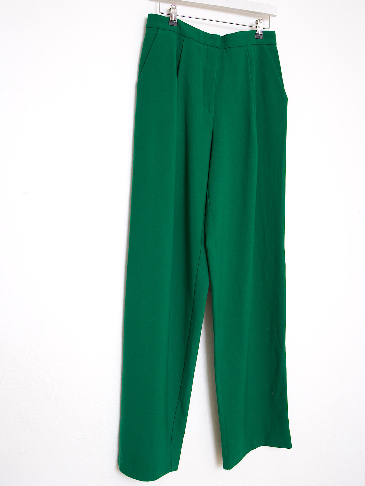 Smart green pleated trousers by CHINTI & PARKER