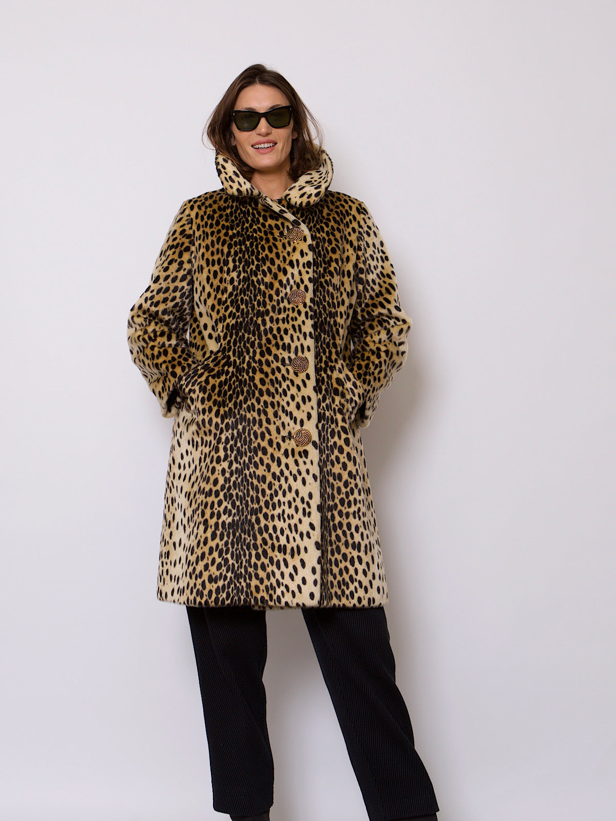 60s VINTAGE LEOPARD FAUX FUR LUXURY COAT GOLD BUTTONS
